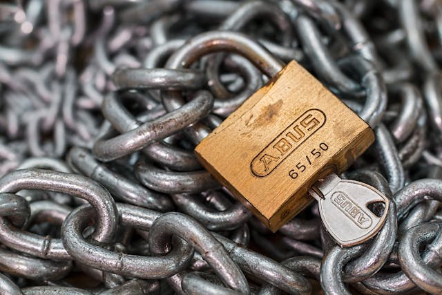 Locks, Keys, and Peace of Mind: How Residential Locksmiths Protect Your Home